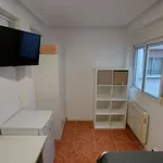 Rent a room of 80 m² in Zaragoza