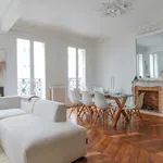 Appartement de 1884 m² avec 5 chambre(s) en location à Paris