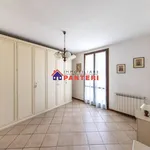 Rent 4 bedroom apartment of 54 m² in Pescia