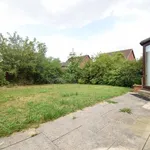 Rent 4 bedroom house in Wakefield