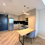 Rent 1 bedroom apartment in Sandton