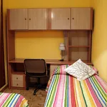 Alquilo 4 dormitorio apartamento de 90 m² en Madrid']