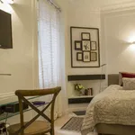 Rent 1 bedroom apartment of 35 m² in paris