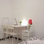 Rent a room of 80 m² in madrid