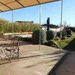 Rent 5 bedroom house of 160 m² in Saint-Martin-de-Crau