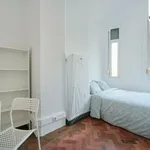 Rent 16 bedroom apartment in Lisbon