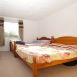 Rent 2 bedroom flat in London