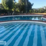 Villa a schiera arredata con piscina