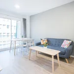 Rent 4 bedroom apartment of 90 m² in Barcelona