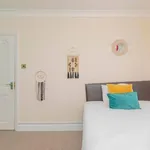 Rent 4 bedroom flat in Brighton