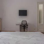 Rent a room in milan