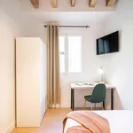 Rent a room in Madrid