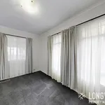 Rent 3 bedroom apartment in Chadstone