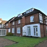 Flat to rent in Ray Park Avenue, Maidenhead SL6