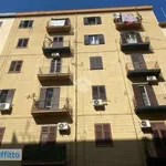 Affitto 3 camera appartamento di 77 m² in Palermo