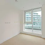 Rent 3 bedroom flat in London