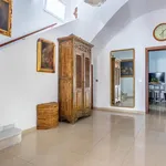 Rent 6 bedroom house of 225 m² in Sevilla