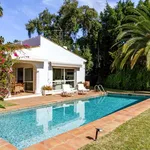 Rent 3 bedroom house of 1300 m² in Marbella