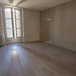 Appartement de 135 m² avec 5 chambre(s) en location à Sézanne