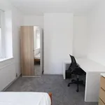 Rent 4 bedroom flat in Wales