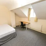 Rent 8 bedroom house in Leeds