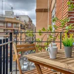 Rent a room of 80 m² in valencia