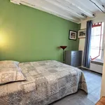 Appartement de 370 m² avec 1 chambre(s) en location à Paris