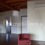 Affitto 5 camera appartamento di 160 m² in Parma