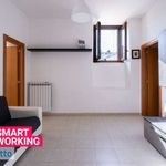 Bilocale arredato con terrazzo Centro