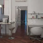 Affitto 2 camera appartamento di 65 m² in Milano