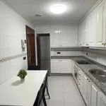 Rent a room of 100 m² in vigo