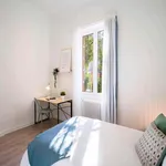 Rent a room of 555 m² in Madrid