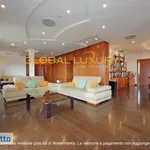 Rent 4 bedroom apartment of 265 m² in Rome