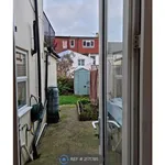 Rent 2 bedroom flat in South East England