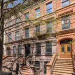 Rent 4 bedroom house of 96 m² in New York City