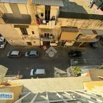 Affitto 2 camera appartamento di 65 m² in Naples