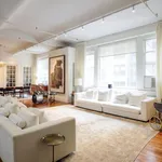 Rent 4 bedroom apartment of 427 m² in New York