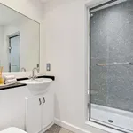 Rent 3 bedroom flat in London