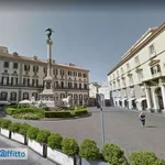 Affitto 5 camera appartamento di 250 m² in Naples