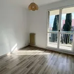 Appartement de 107 m² avec 5 chambre(s) en location à Istres