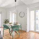 Rent 4 bedroom apartment of 56 m² in Lisboa