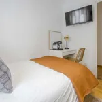 Rent a room of 180 m² in madrid