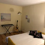 Rent a room in Sherman Oaks