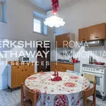 Rent 5 bedroom apartment of 200 m² in Roma