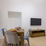 Rent 2 bedroom apartment of 73 m² in Naples