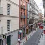 Rent a room of 130 m² in madrid