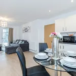 Rent 4 bedroom apartment of 69 m² in London