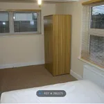 Flat to rent in Wendover Road, Aylesbury HP21