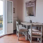 Rent 1 bedroom apartment of 48 m² in Florence