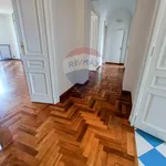 Affitto 4 camera appartamento di 138 m² in Torino